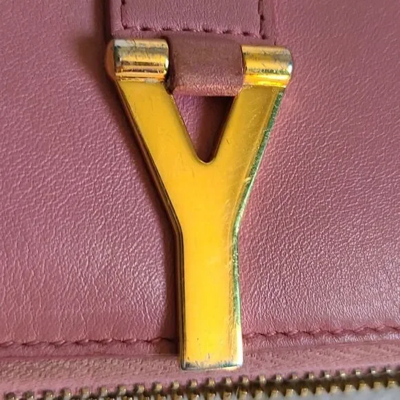 💯 Authentic YSL Wallet 🍀